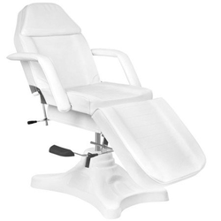 Kosmetické hydraulické křeslo a 234 je bílé